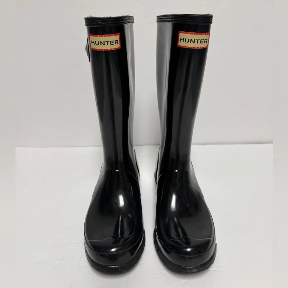Hunter Glossy Black Buckle Boots. Kids size 3B/4G - Picture 3 of 7